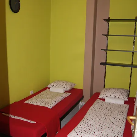 Hostel Happy