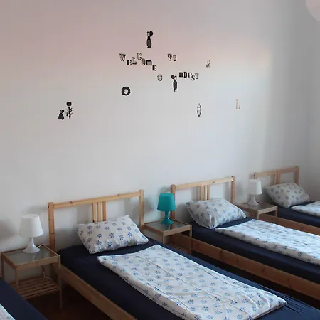Happy Hostel